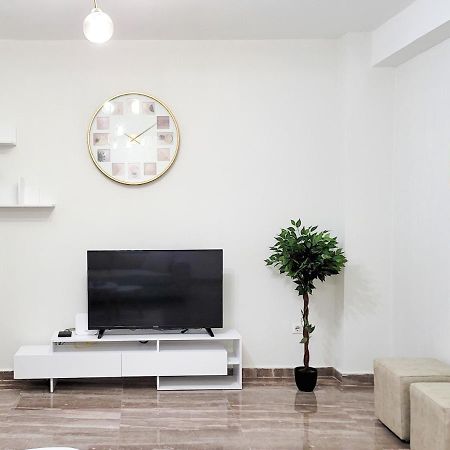 One-Bedroom Gem By The Square Tirana Zewnętrze zdjęcie