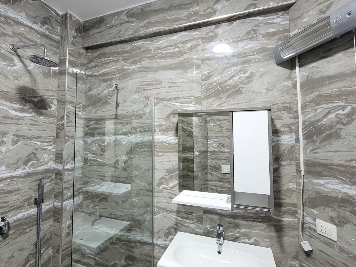One-Bedroom Gem By The Square Tirana Zewnętrze zdjęcie