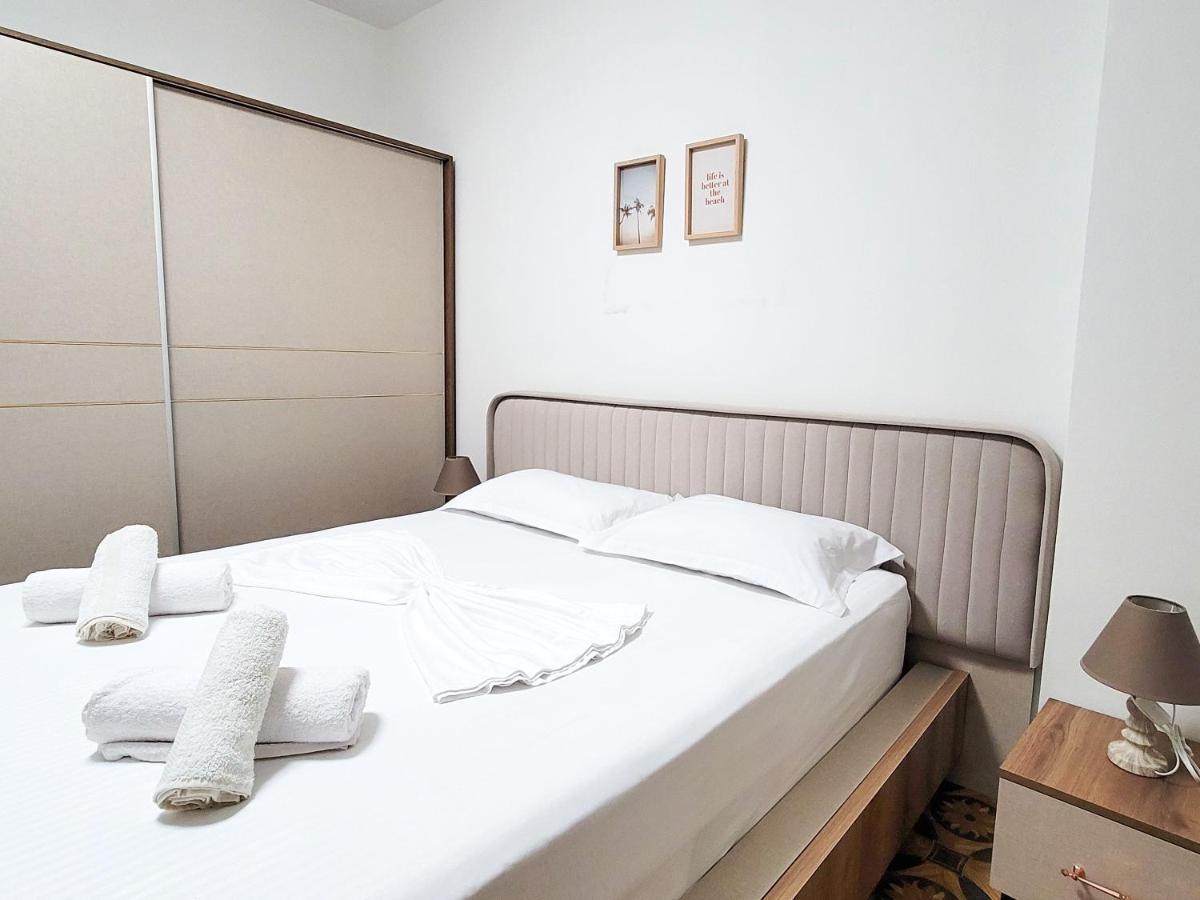 One-Bedroom Gem By The Square Tirana Zewnętrze zdjęcie