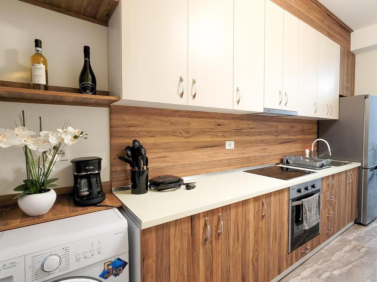 One-Bedroom Gem By The Square Tirana Zewnętrze zdjęcie